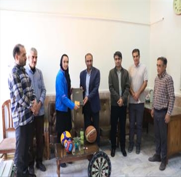 قدردانی از تلاشگران عرصه ورزش و نشاط دانشگاهی در دانشگاه شهید مدنی آذربایجان