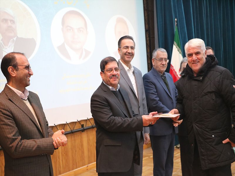 تجلیل از پژوهشگران برتر دانشگاه سال 1404 