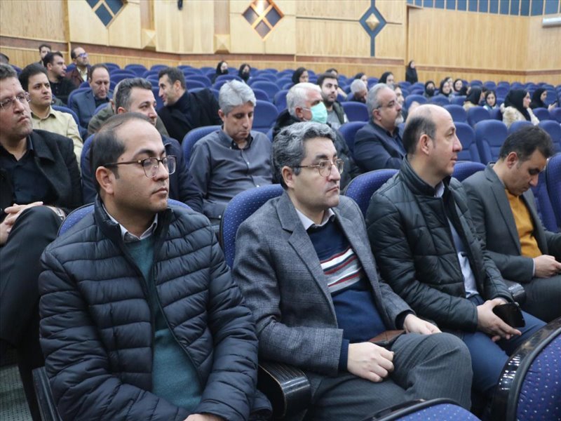 تجلیل از پژوهشگران برتر دانشگاه سال 1404
