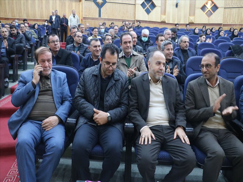 تجلیل از پژوهشگران برتر دانشگاه سال 1404