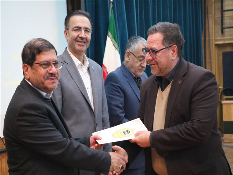 تجلیل از پژوهشگران برتر دانشگاه سال 1404