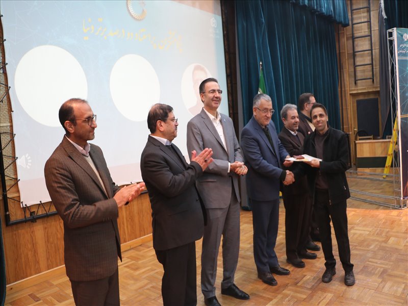 تجلیل از پژوهشگران برتر دانشگاه سال 1404
