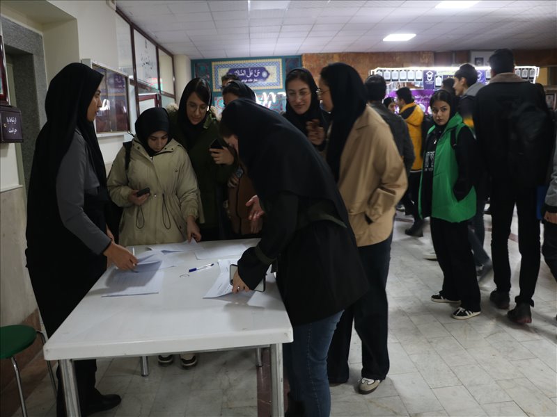 آیین معارفه نودانشجویان دانشگاه شهید مدنی آذربایجان