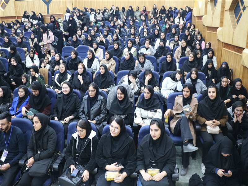 آیین معارفه نودانشجویان دانشگاه شهید مدنی آذربایجان