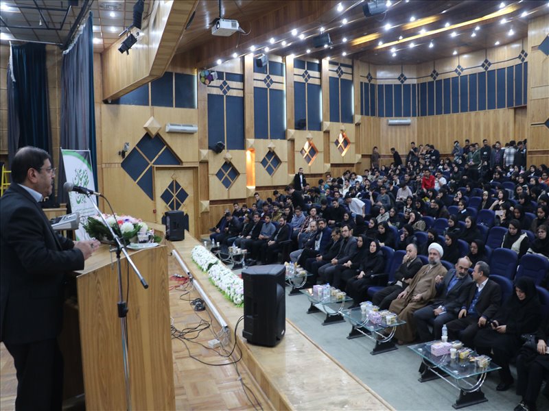 آیین معارفه نودانشجویان دانشگاه شهید مدنی آذربایجان