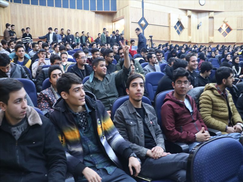 آیین معارفه نودانشجویان دانشگاه شهید مدنی آذربایجان
