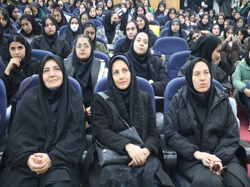 آیین معارفه نودانشجویان دانشگاه شهید مدنی آذربایجان