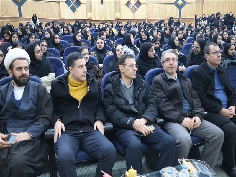 آیین معارفه نودانشجویان دانشگاه شهید مدنی آذربایجان