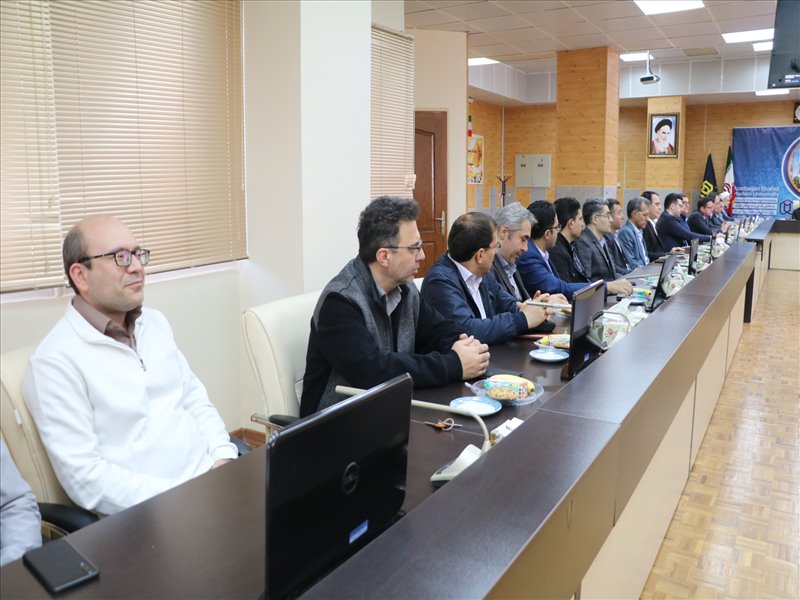 مراسم تجلیل از سرآمدان آموزشی دانشگاه شهید مدنی آذربایجان
