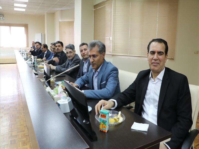 مراسم تجلیل از سرآمدان آموزشی دانشگاه شهید مدنی آذربایجان