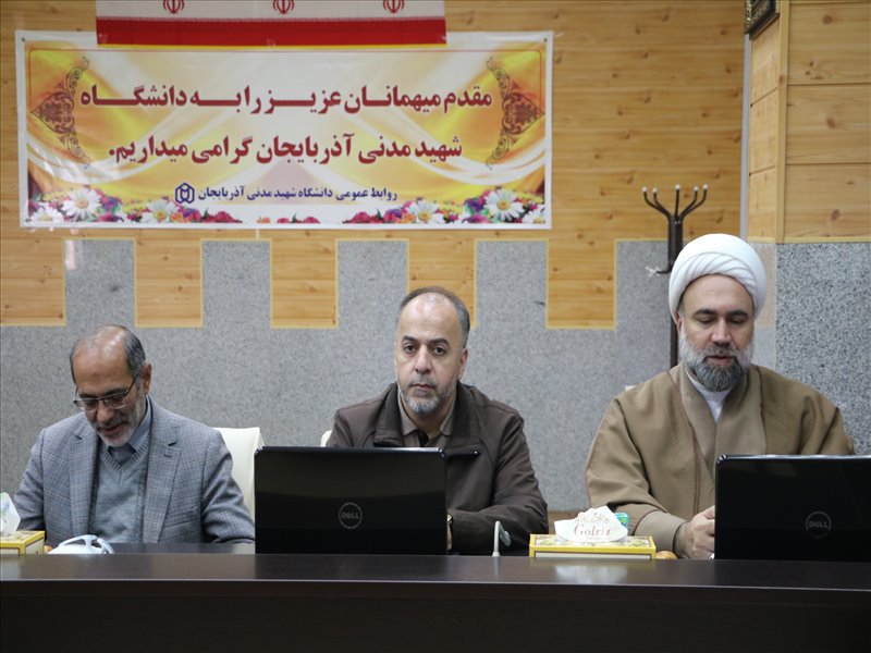  تودیع و معارفه مسئولان بخش‌های برادران و خواهران هیئت عاشقان ثارالله دانشگاه
