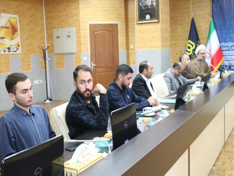  تودیع و معارفه مسئولان بخش‌های برادران و خواهران هیئت عاشقان ثارالله دانشگاه