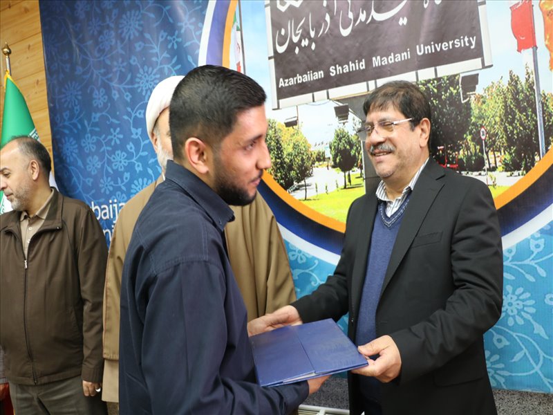 تودیع و معارفه مسئولان بخش‌های برادران و خواهران هیئت عاشقان ثارالله دانشگاه