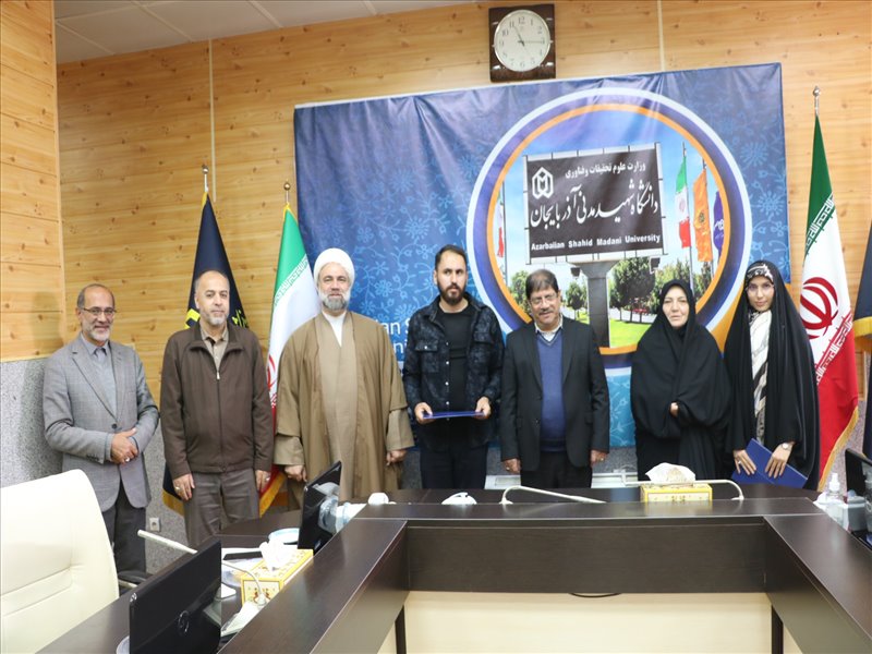  تودیع و معارفه مسئولان بخش‌های برادران و خواهران هیئت عاشقان ثارالله دانشگاه