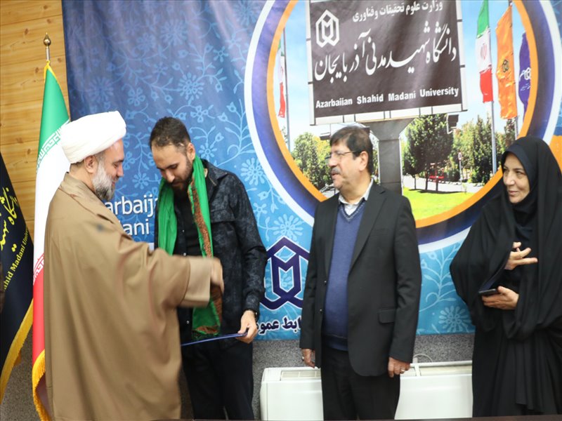  تودیع و معارفه مسئولان بخش‌های برادران و خواهران هیئت عاشقان ثارالله دانشگاه