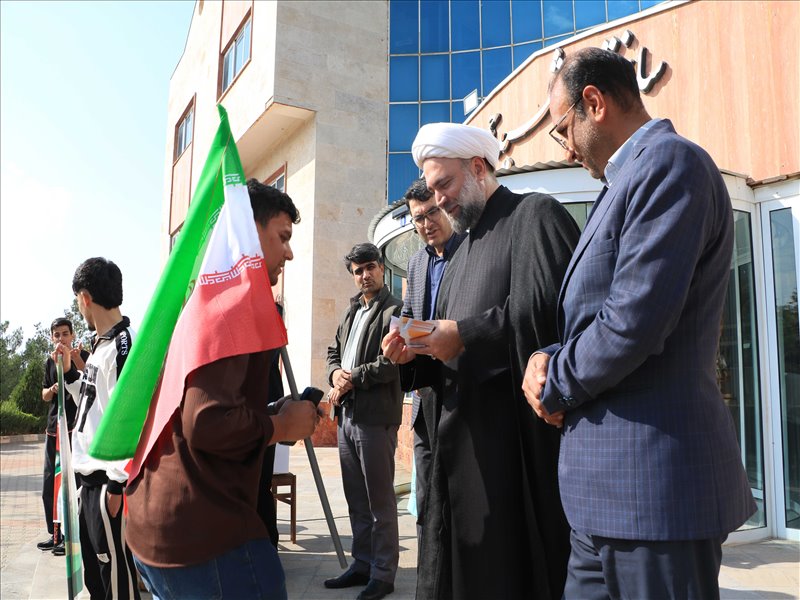 پیاده روی دانشگاهیان دانشگاه شهید مدنی آذربایجان بمناسبت هفته تربیت بدنی و ورزش
