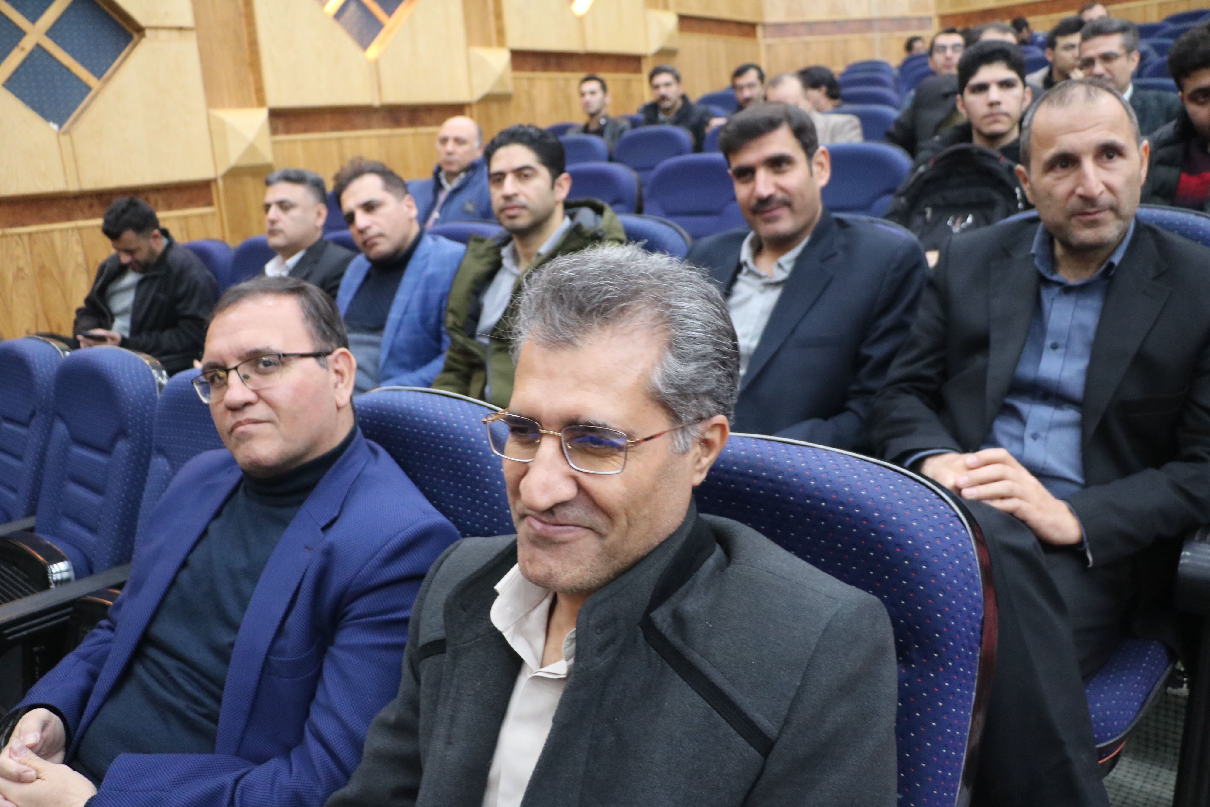 تجلیل از پژوهشگران برتر دانشگاه سال 1404