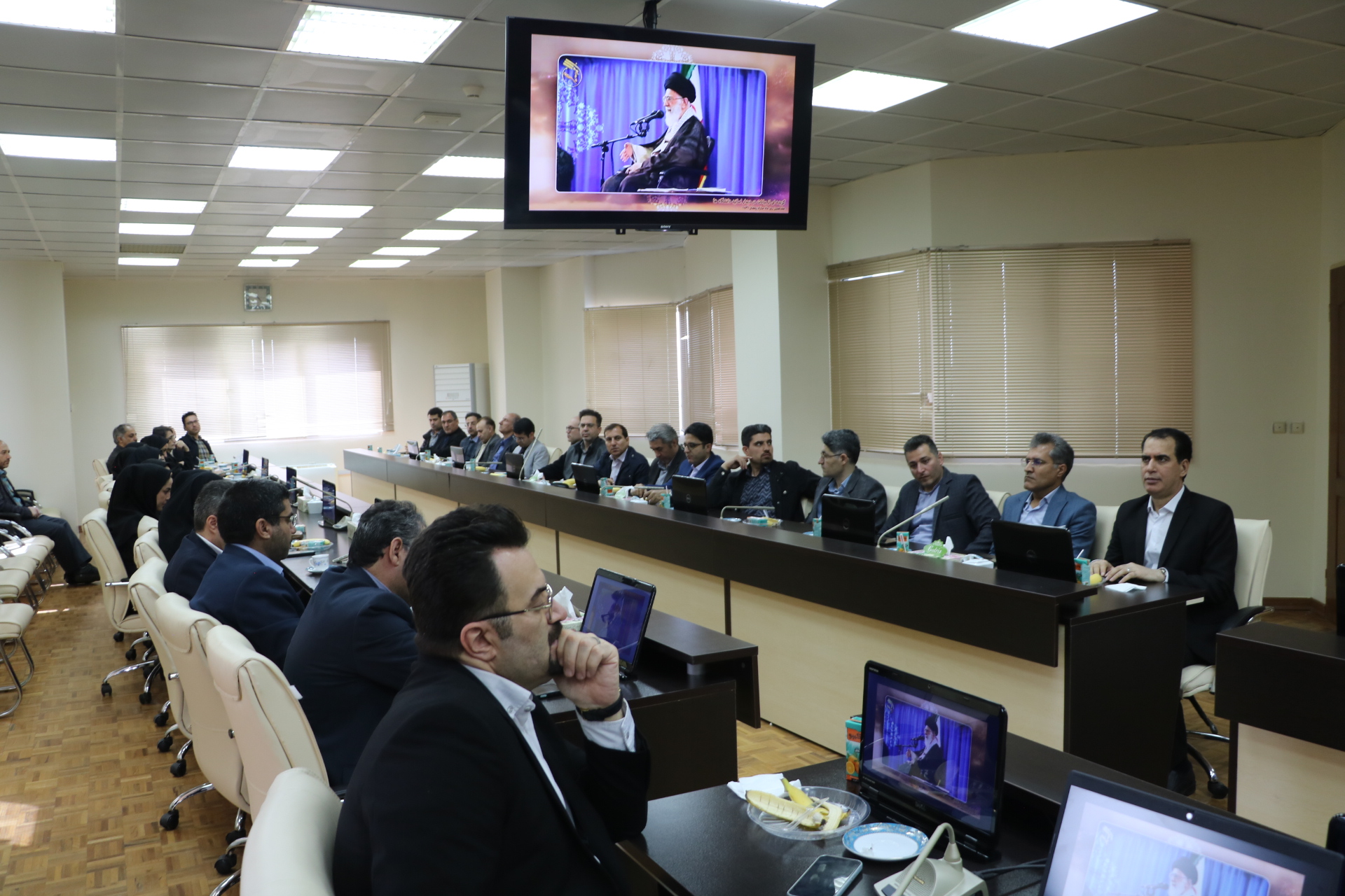 مراسم تجلیل از سرآمدان آموزشی دانشگاه شهید مدنی آذربایجان