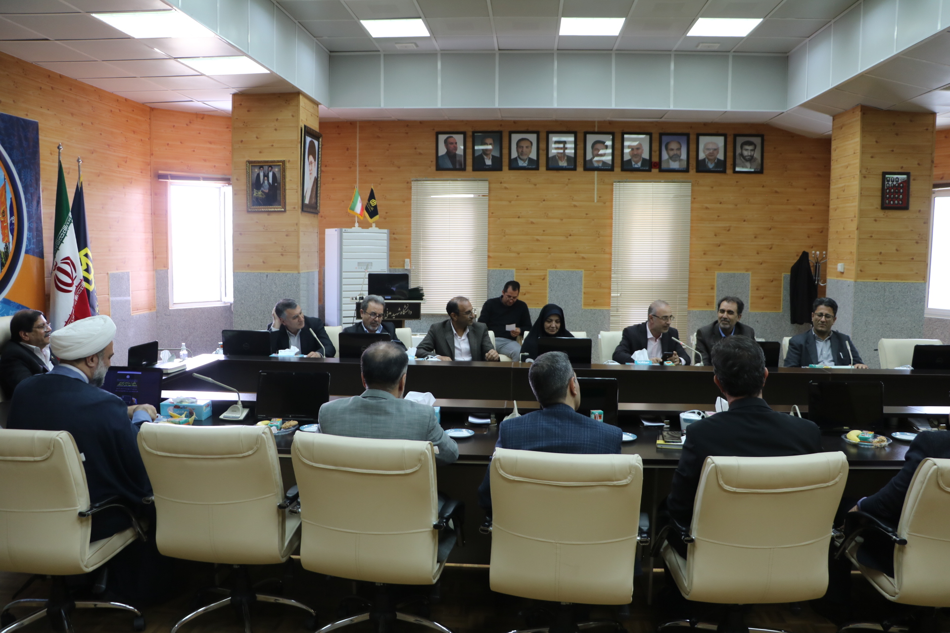 مراسم تجلیل از سرآمدان آموزشی دانشگاه شهید مدنی آذربایجان